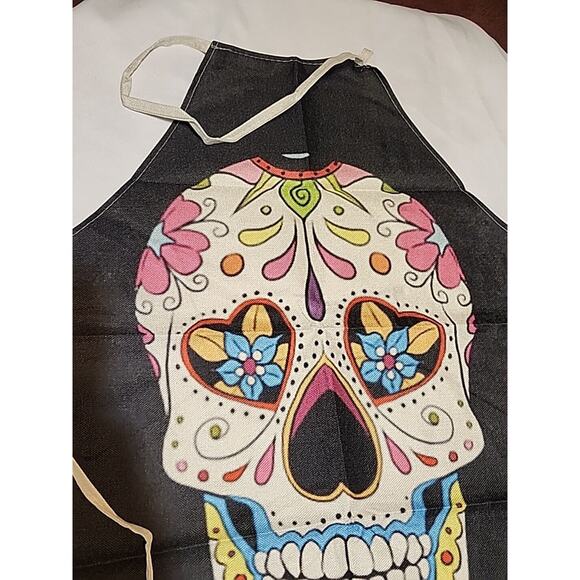 Kitchen Crafting Apron Canvas Over the Neck White Skull Floral Design - Picture 3 of 6